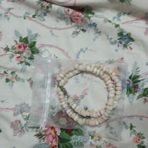 ♡Hawaiian Puka Shell Necklace♡